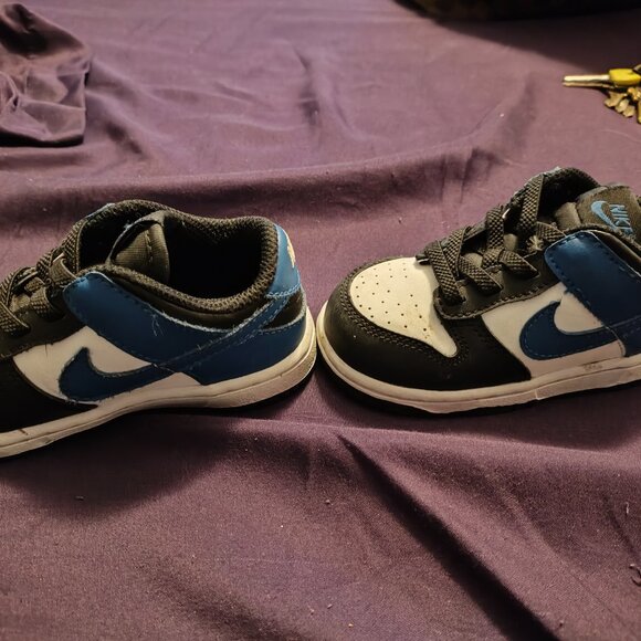 ****Boys Dunk's size 7C shoes**** - Picture 4 of 5